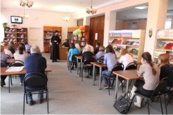Увеличить День православной книги в городской библиотеке