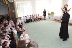 Увеличить Пасхальный утренник в д/с
